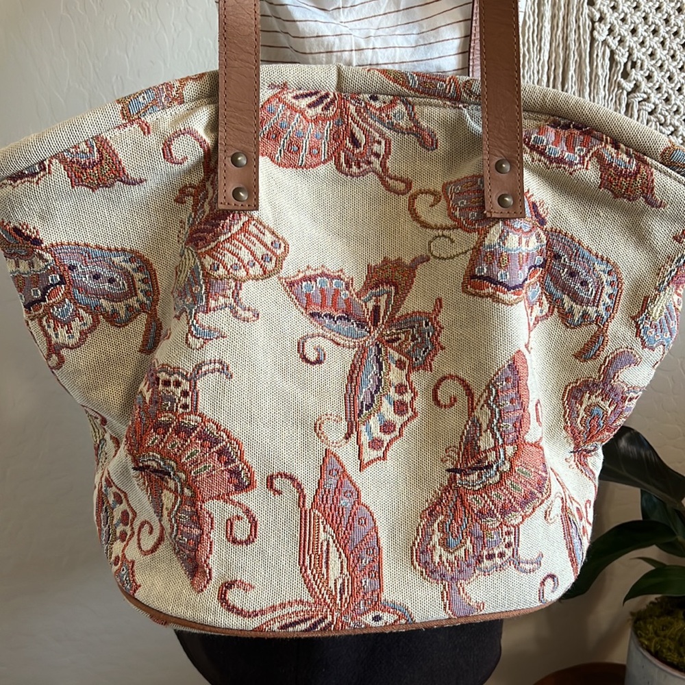 Sander Bags + More Large Butterfly Tapestry Hobo Shoulder Bag - Picture 2 of 7
